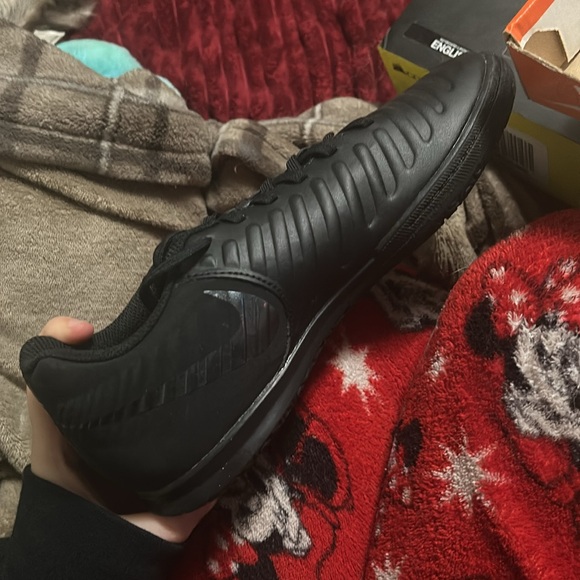 Worn once to try on don’t fit box is a lil broken been in my closest - Picture 3 of 5